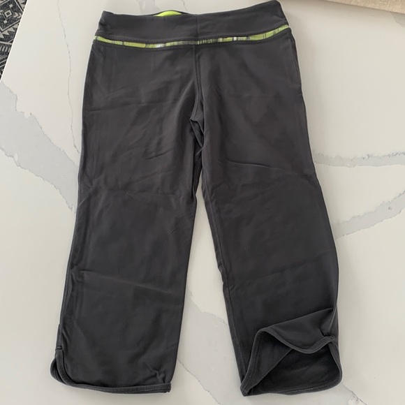 Yoga Capri - Picture 1 of 6